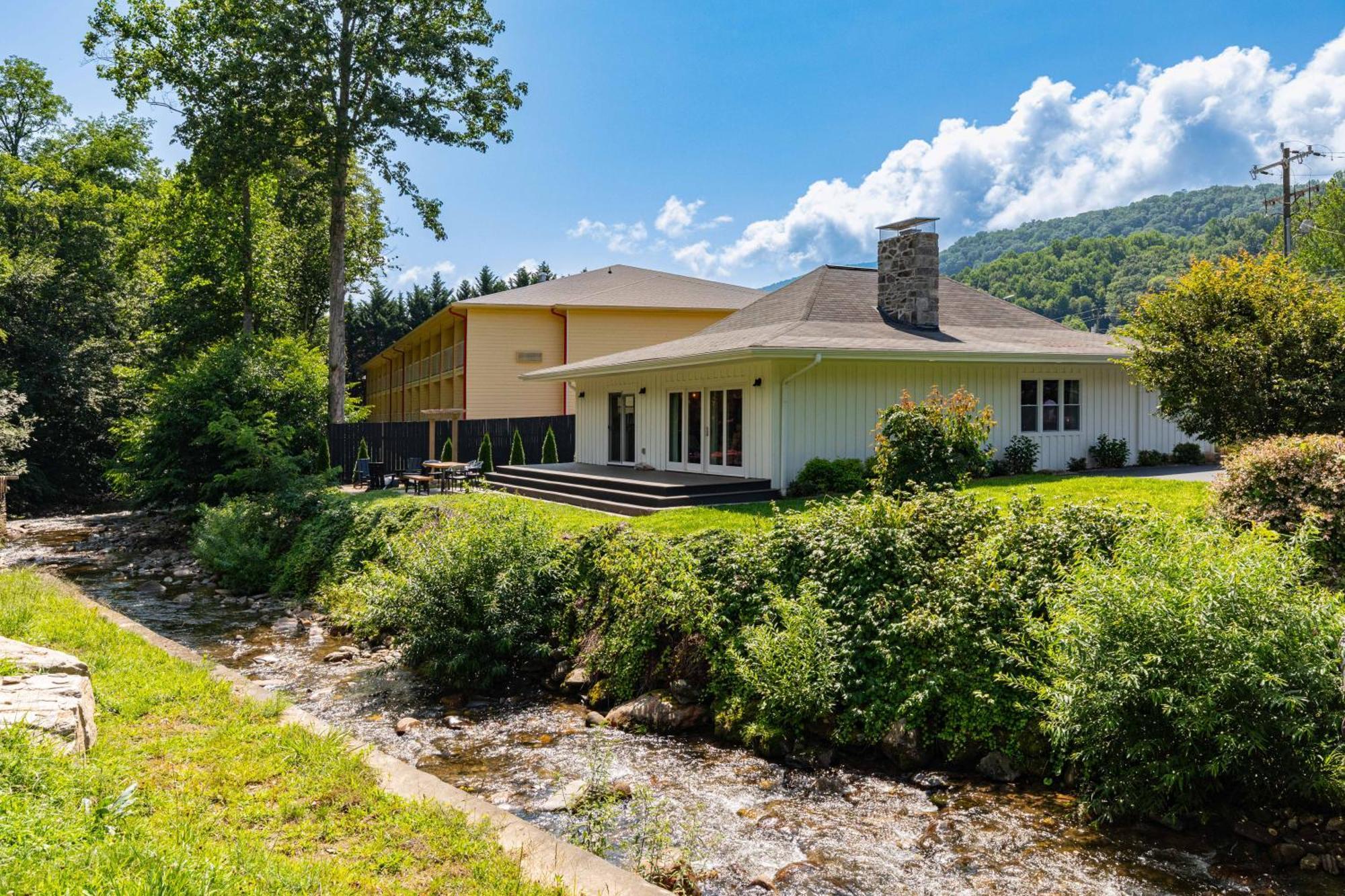 Dogwood Boutique Motel Maggie Valley Bagian luar foto